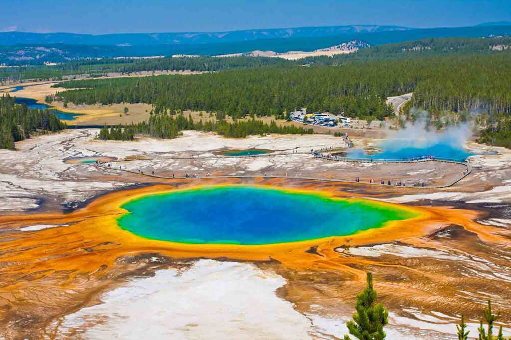 The Best Places to Visit in Yellowstone National Park