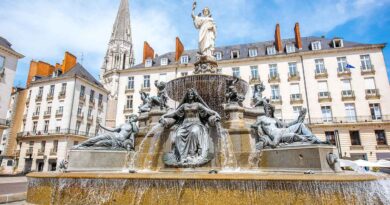 Top Tourist Places to Visit in Nantes, France